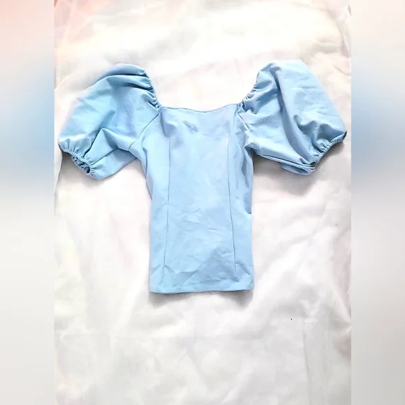 NWOT! Boston Proper Women's Light Blue Puff Sleeve Top Size Small. - Picture 1 of 6